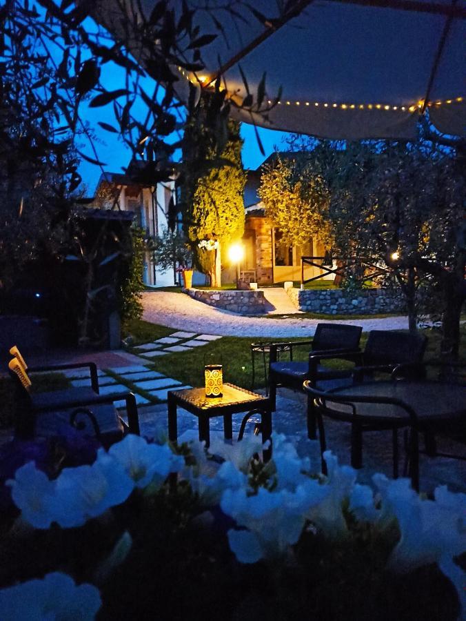Le Zampolle B & B Cola  ภายนอก รูปภาพ