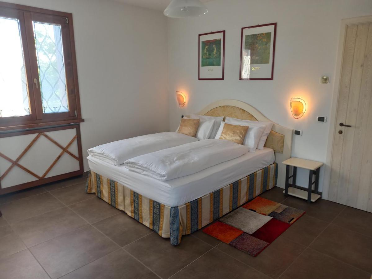 Le Zampolle B & B Cola  ภายนอก รูปภาพ